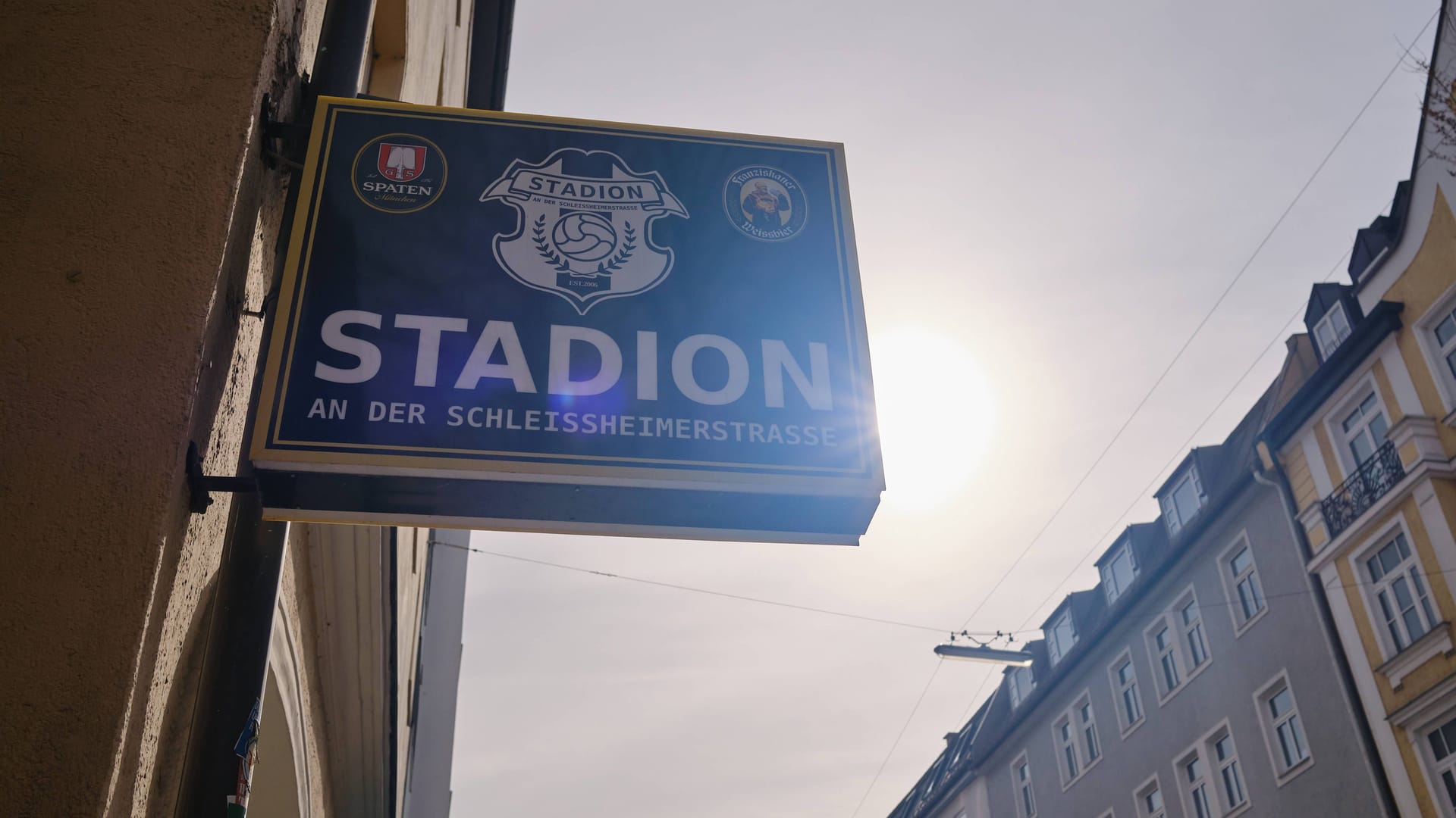 Stadion an der Schleißheimerstraße: Der Kultkneipe in München droht lauf einem Medienbericht die Schließung.