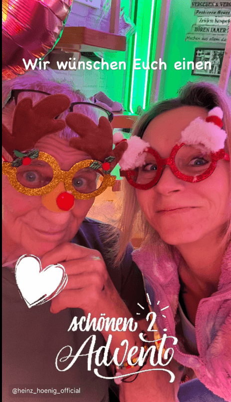 Heinz Hoenig und Annika Kärsten-Hoenig feiern die Adventszeit.