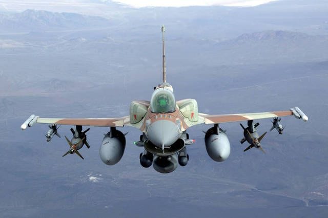 Israelischer F-16 Kampfjet (Symbolbild): Die Armee wurde in erhöhte Alarmbereitschaft versetzt.