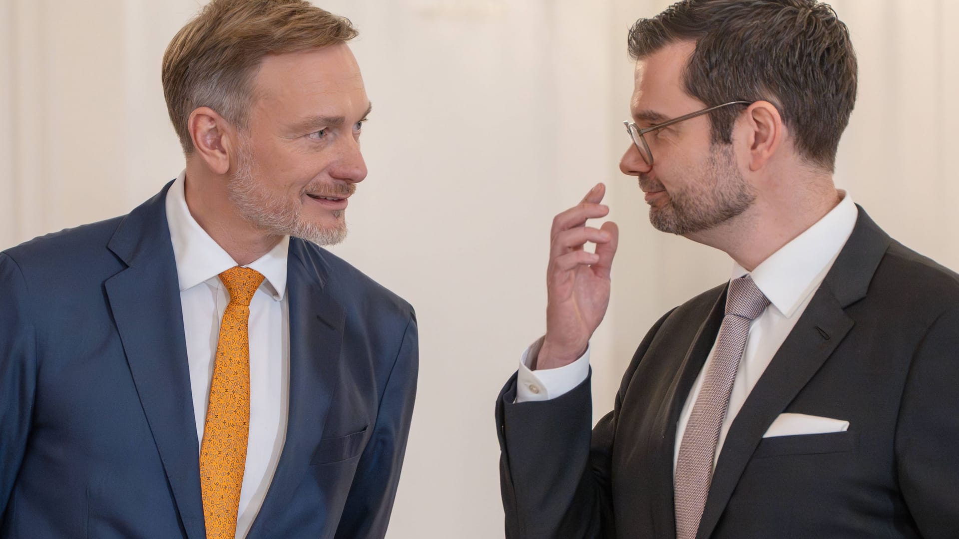 Ex-Minister Christian Lindner (l.) und Marco Buschmann (beide FDP) am Tag ihrer Entlassung durch den Bundespräsidenten.