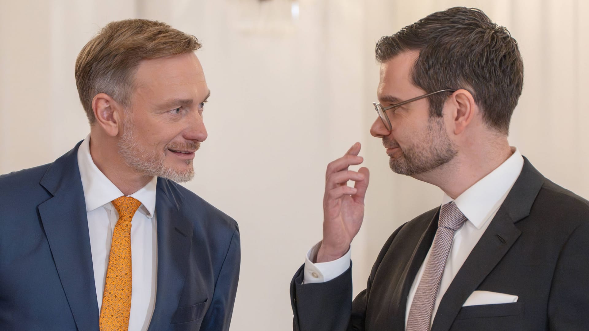 Ex-Minister Christian Lindner (l.) und Marco Buschmann (beide FDP) am Tag ihrer Entlassung durch den Bundespräsidenten.