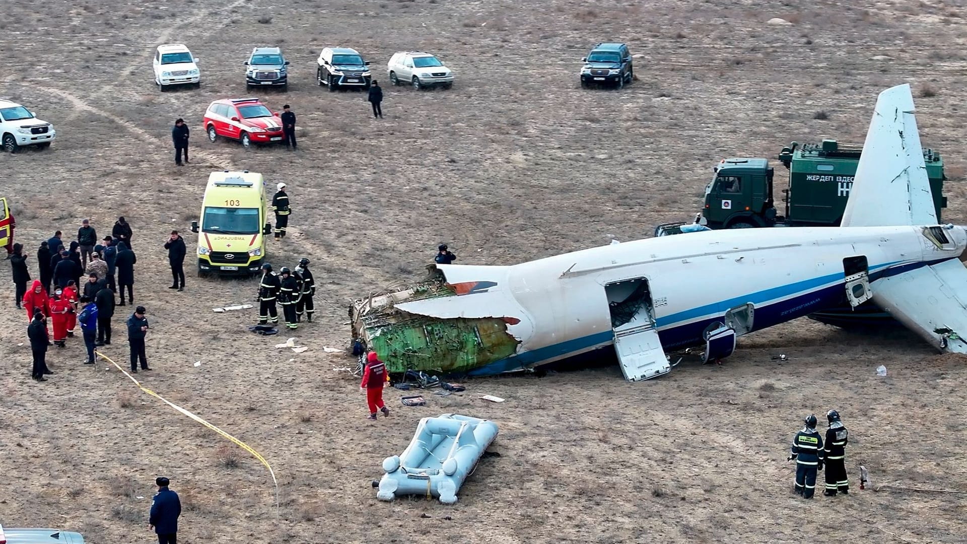 Passagierflugzeug stürzt in Kasachstan ab