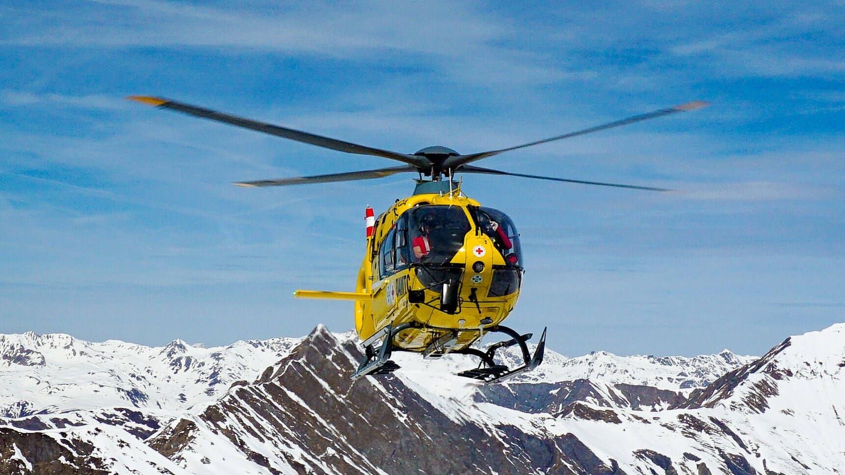 Rettungshubschrauber in Tirol (Symbolbild): Das Kind wurde in eine Klinik geflogen.