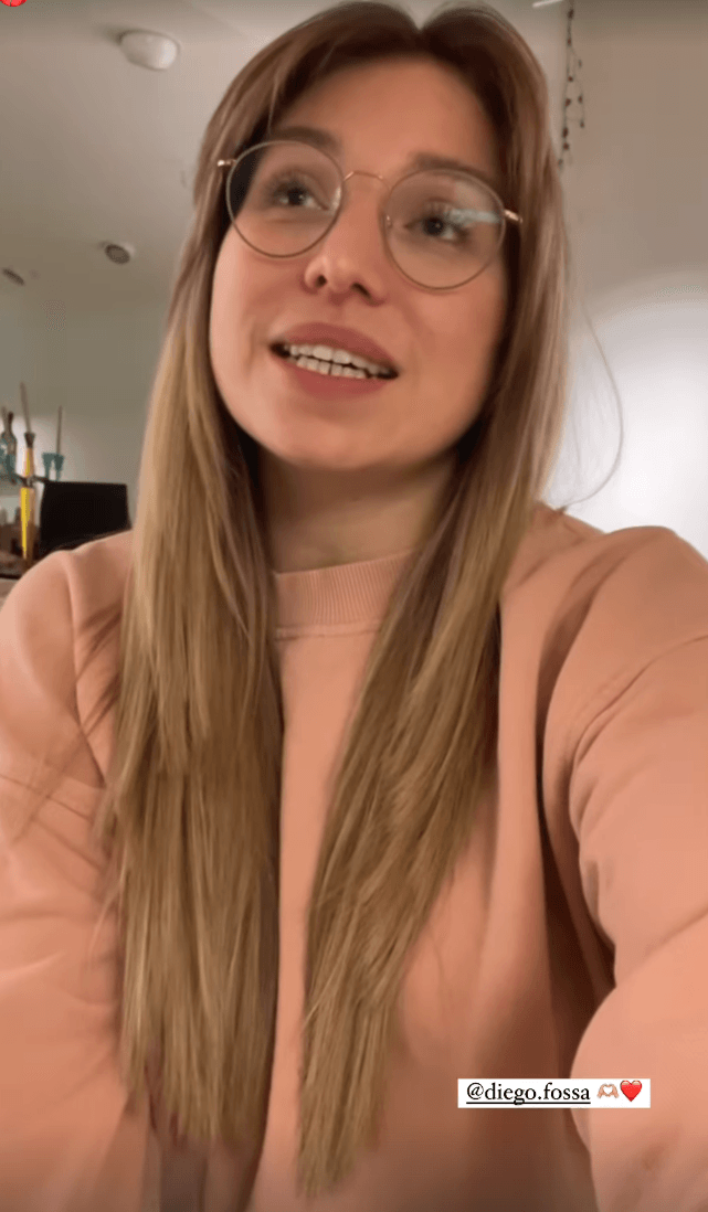 Bibi Heinicke präsentiert ihre neue Frisur.