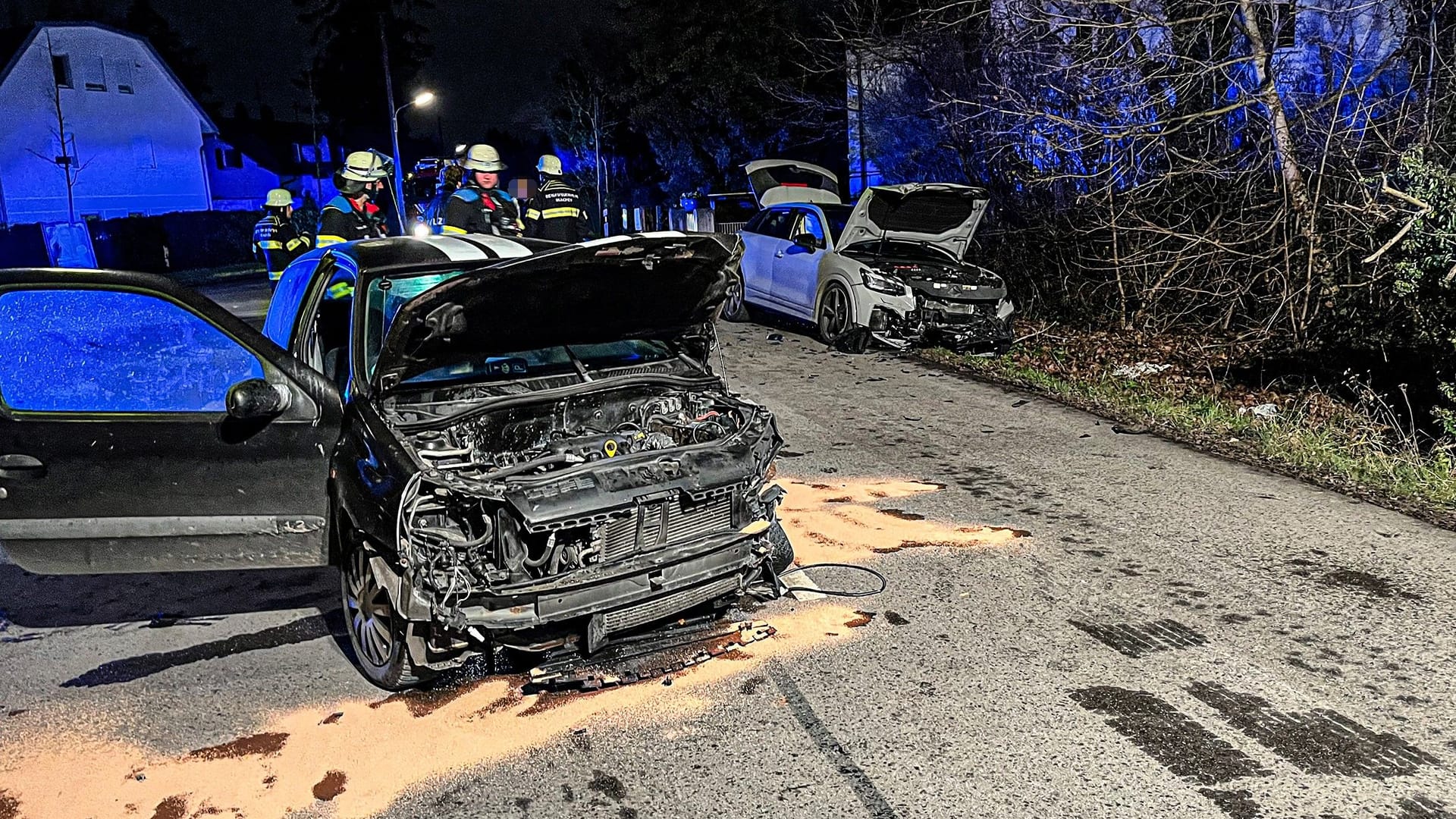 Kaum mehr zu erkennen: An dem Unfall waren ein Renault Clio sowie ein Audi A3 beteiligt.