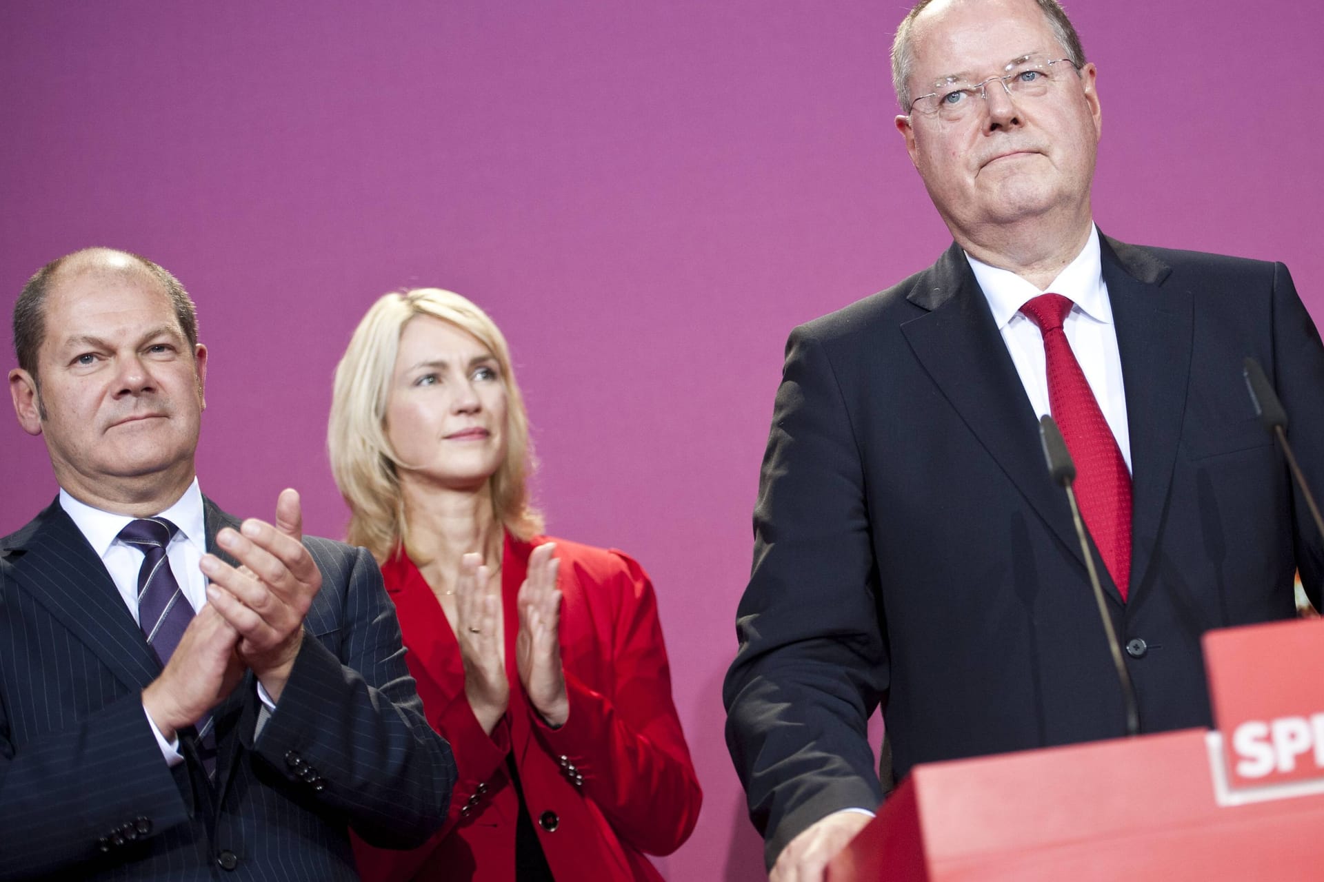 Im Jahr 2013 war Peer Steinbrück (r.) Kanzlerkandidat der SPD, Olaf Scholz (l.) Bürgermeister von Hamburg.