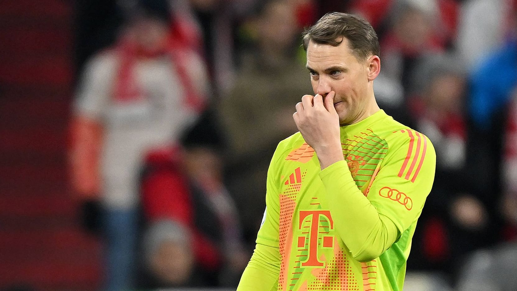 Manuel Neuer: Er leitete die Bayern-Niederlage mit einem schweren Fehler ein.