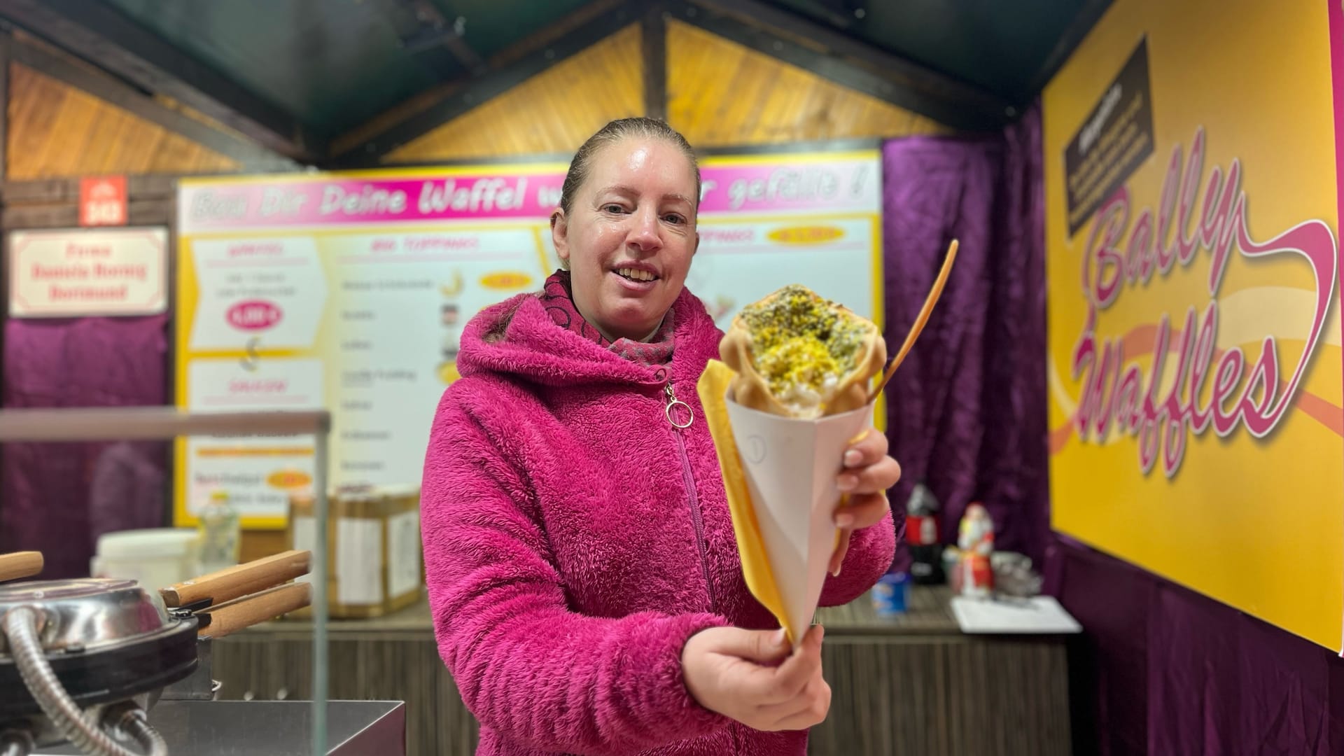 Standbetreiberin Daniela Hornig: Die Dortmunderin kreierte die "Dubai-Waffel".