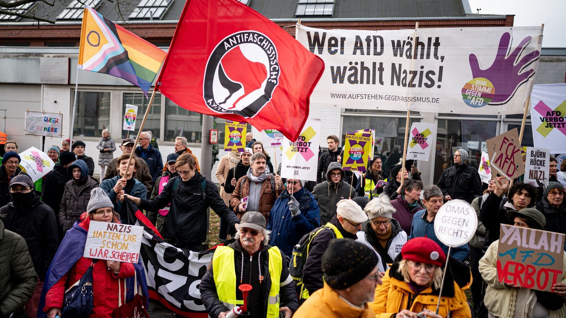 Demo gegen die Ernennung der AfD-Kanzlerkandidaten