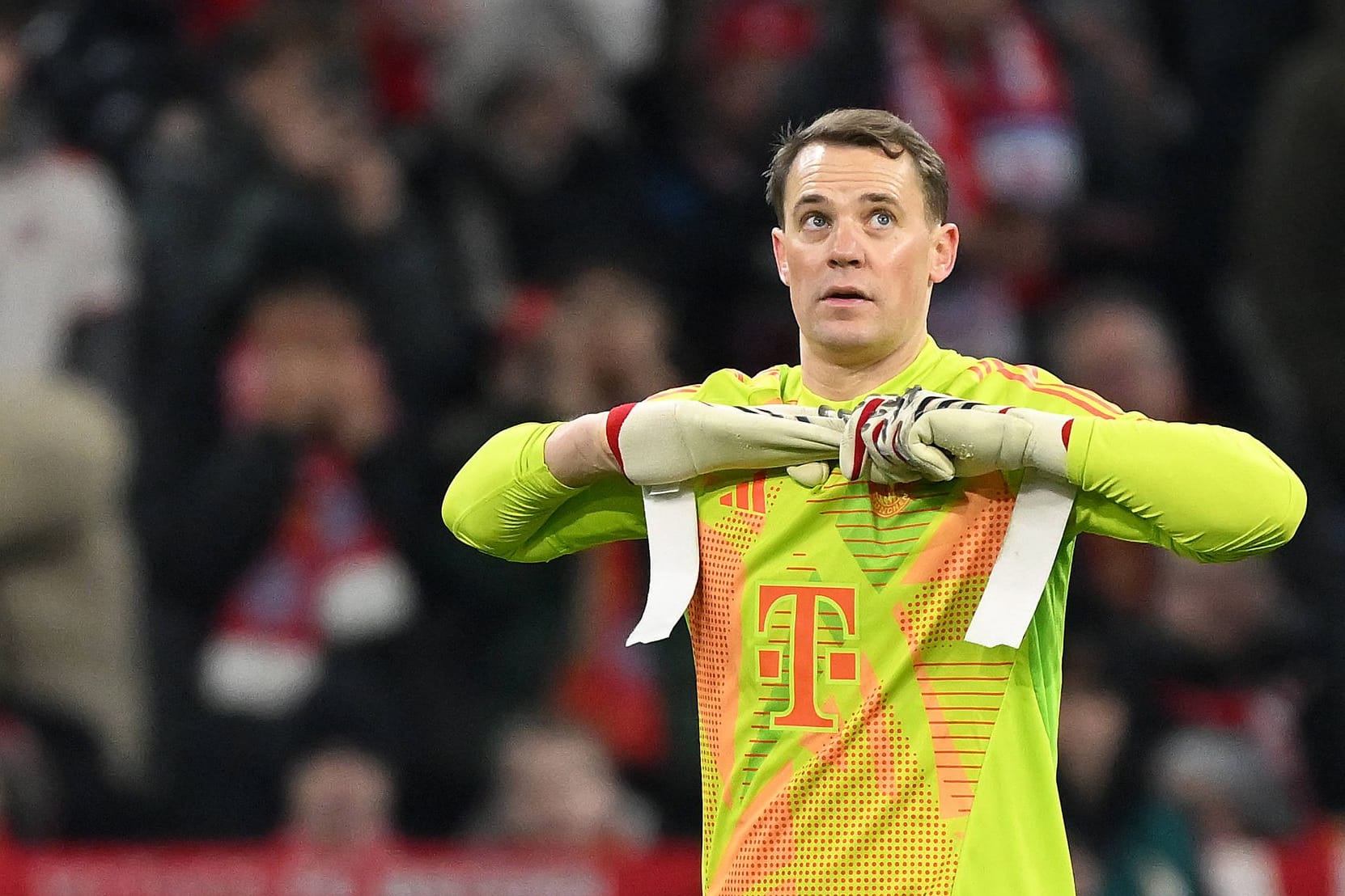 Manuel Neuer: Er flog gegen Leverkusen vom Platz.