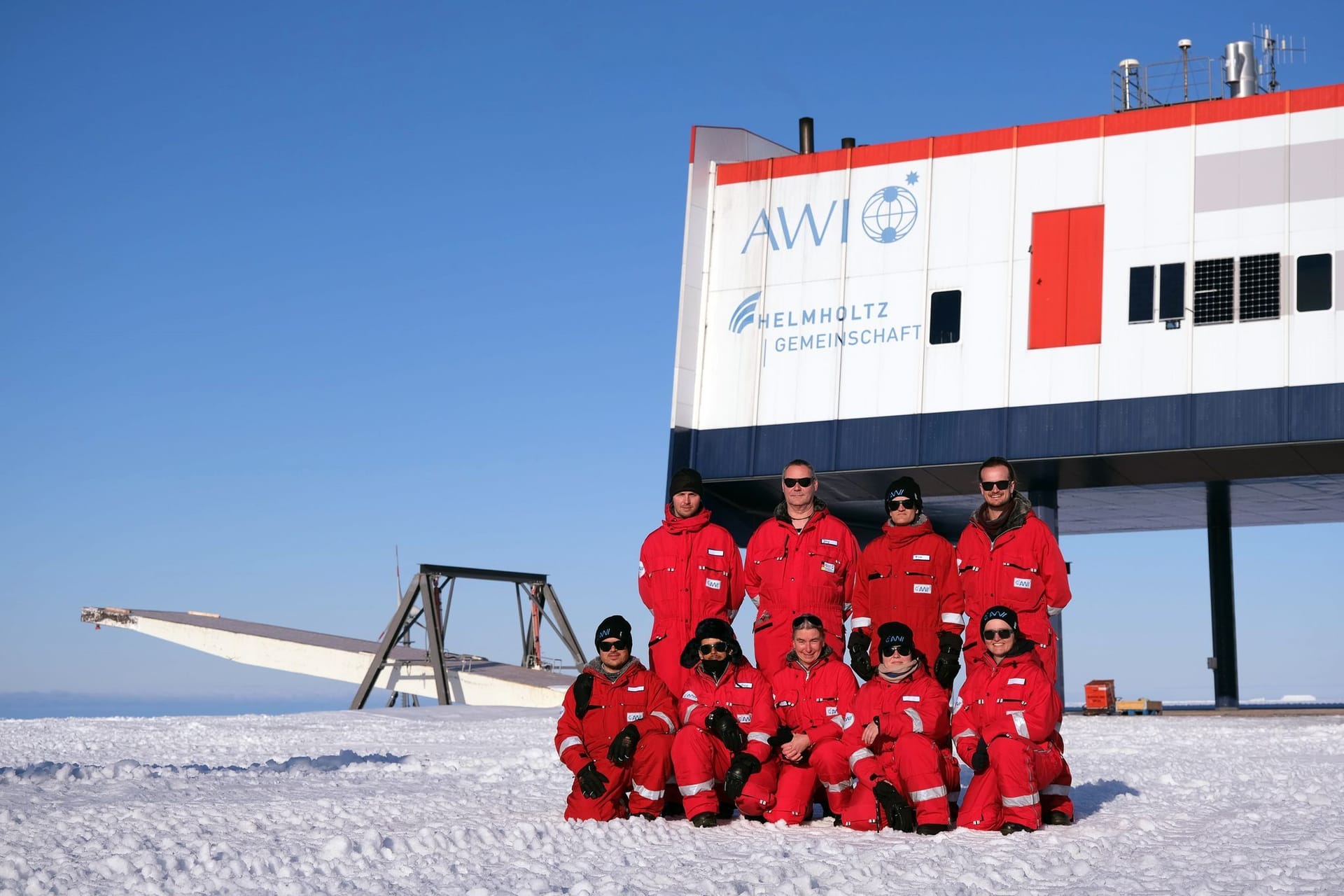 Forschungsteam aus Bremerhaven in der Antarktis: Die Crew verbringt Weihnachten am südlichen Ende der Welt.