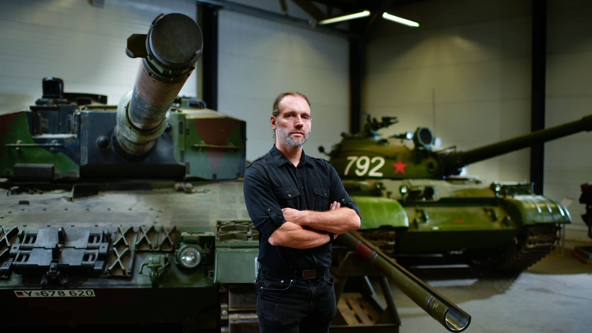 Ralf Raths im Deutschen Panzermuseum: Die Geschichte des Panzers ist auch eine Geschichte der Gewalt.