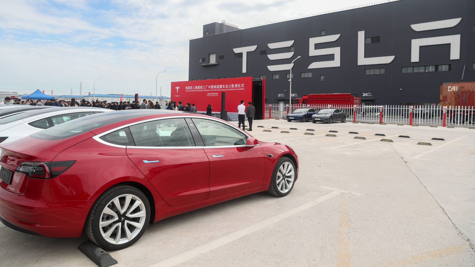 Tesla-Werk in Shanghai: Falls das Model Q in China vom Band läuft, wäre ein Preis von 19.000 Dollar (18.100 Euro) denkbar.