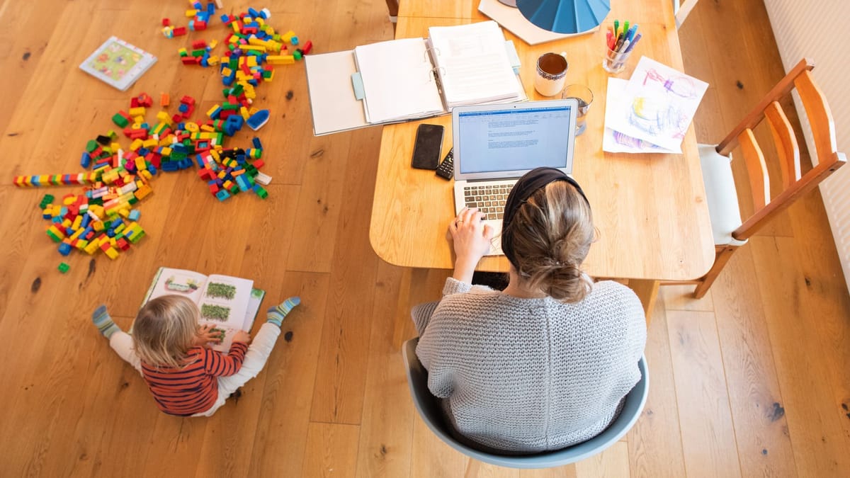 umfrage-im-homeoffice-zufriedener-und-weniger-gestresst