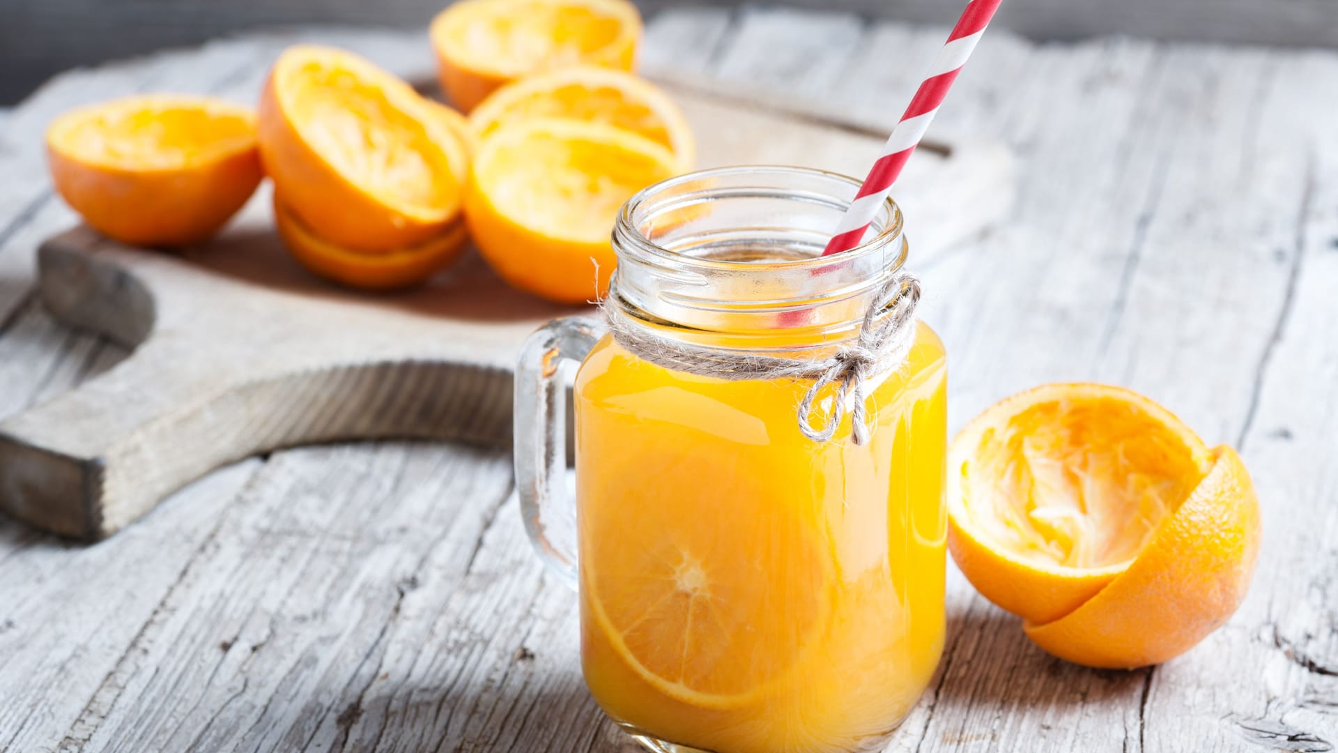 Orangensaft: Das beliebte Frühstücksgetränk wird wieder günstiger.