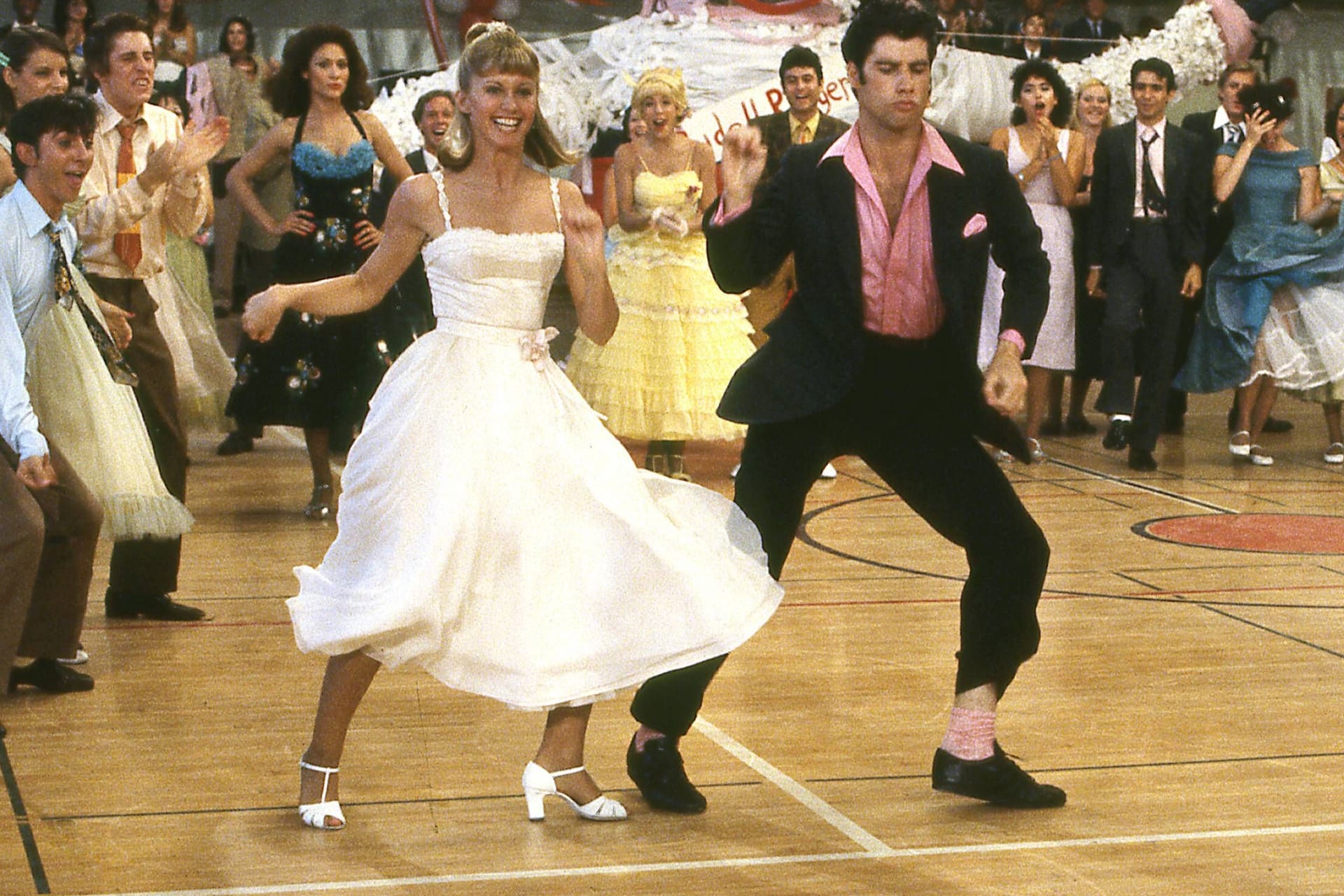 Olivia Newton-John (l.) und John Travolta: Die Filmstars machten das Musical "Grease" auf der Kinoleinwand zur Legende.