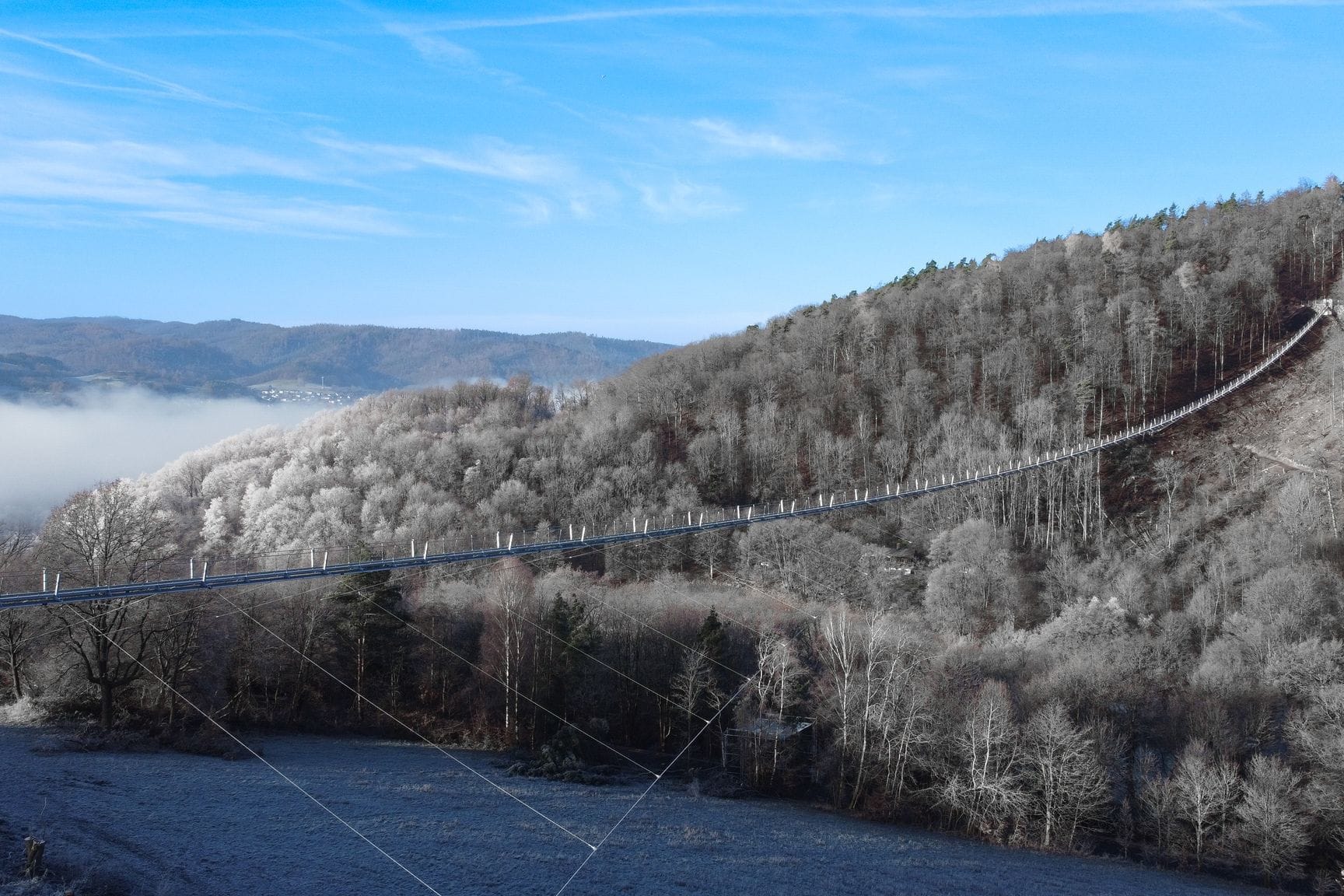 Rotenburg an der Fulda: Mit 617 Metern Länge ist der Highwalk Rotenburg nach dem Skywalk in Willingen die zweitlängste Fußgänger-Hängebrücke Deutschlands.