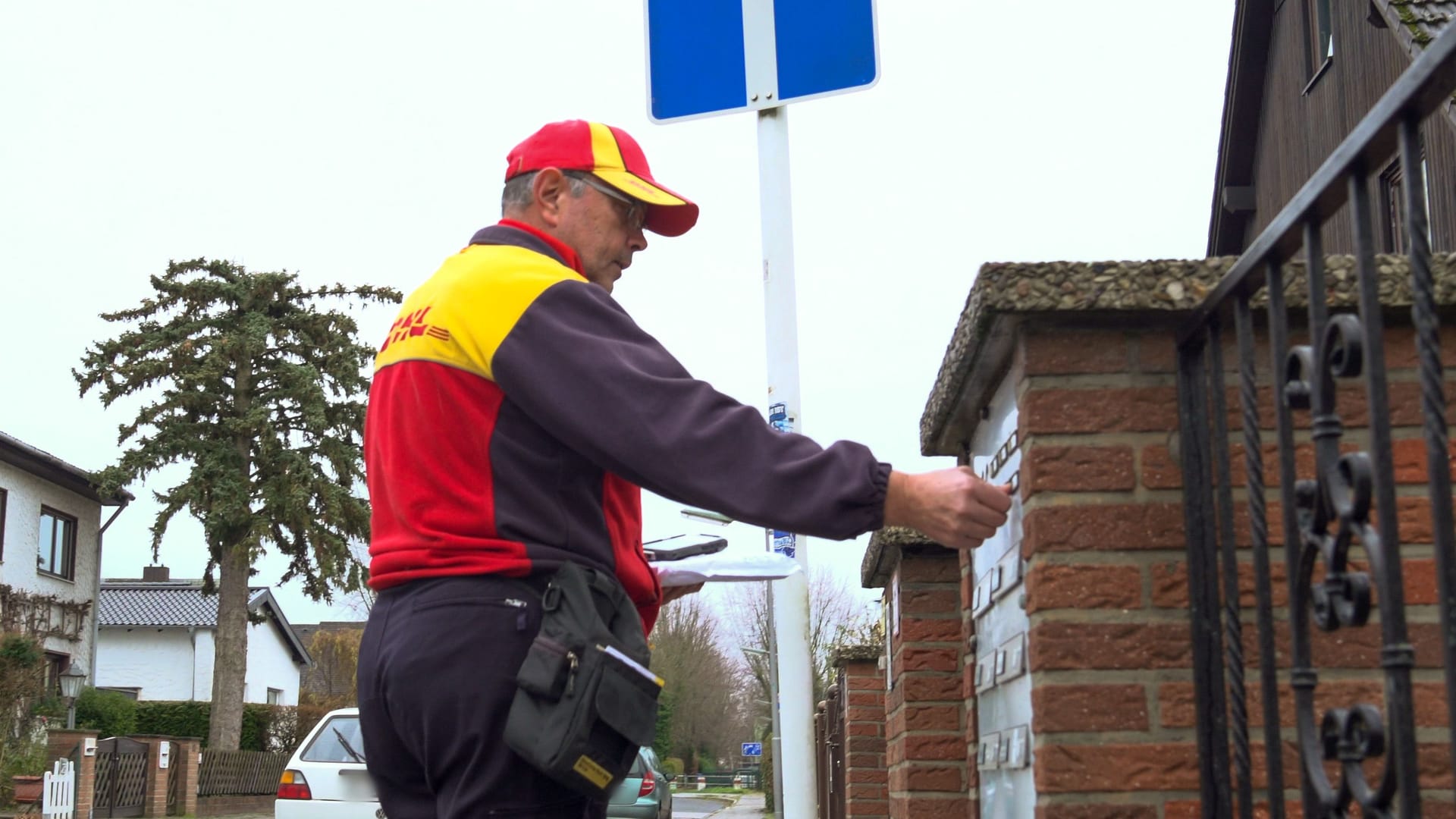 Wenn der Postmann zweimal klingelt: Ist der Kunde nicht zu Hause, kostet das wertvolle Wartezeit.