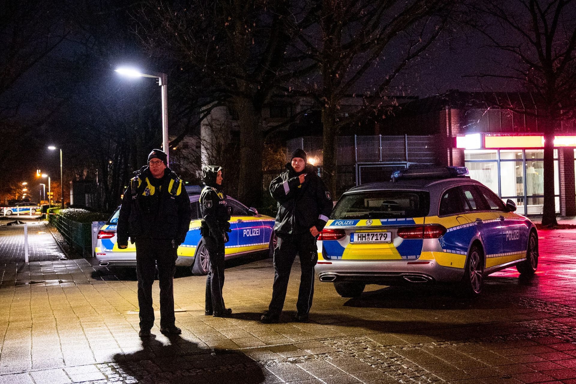 Zwei Menschen durch Schüsse verletzt in Hamburg