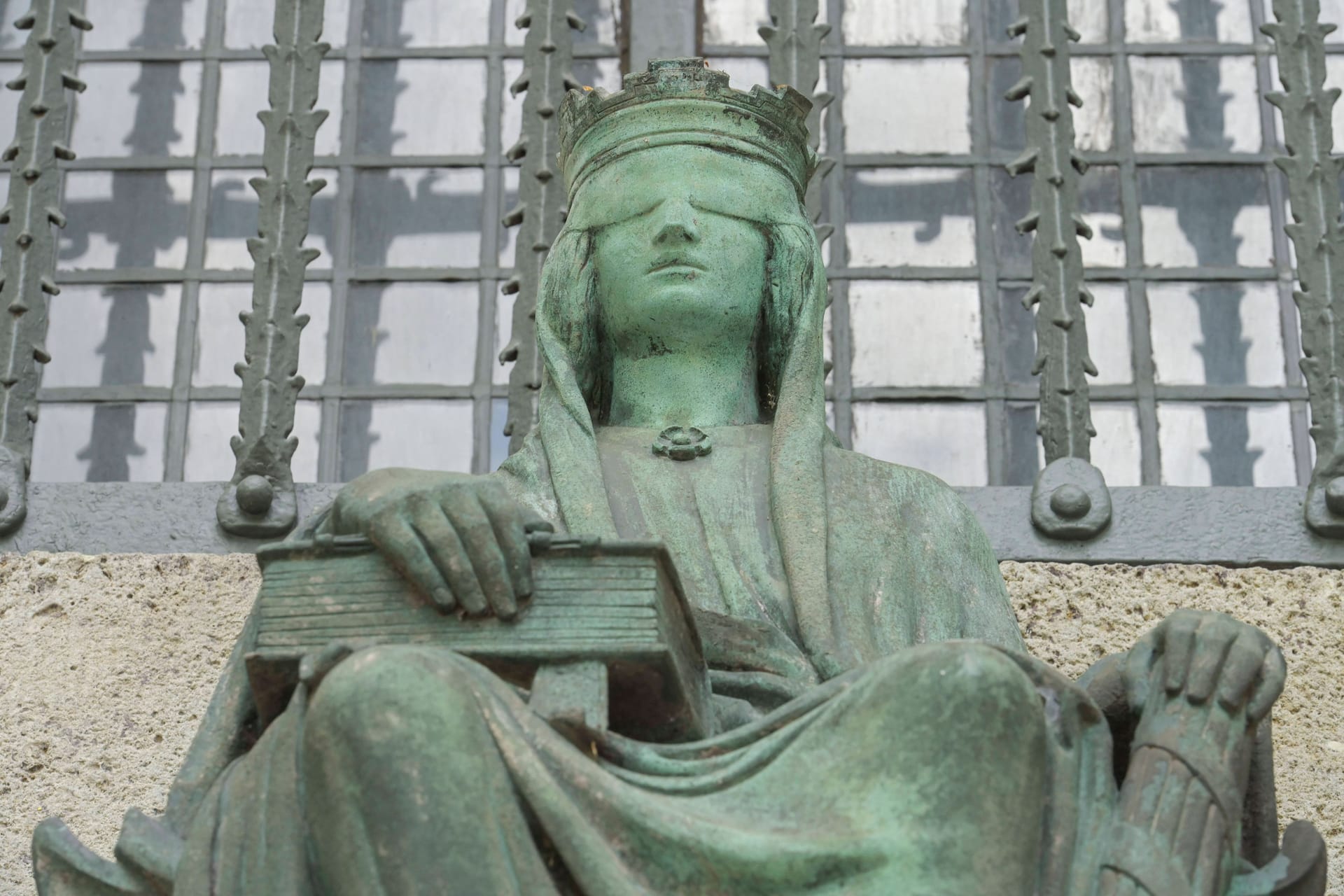 Justitia am Landgericht Berlin. (Symbolfoto)