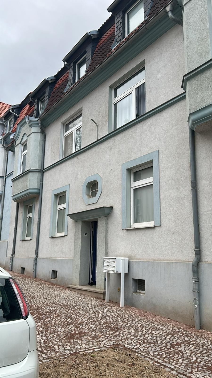 In diesem Haus in Bernburg soll der mutmaßliche Täter gewohnt haben.