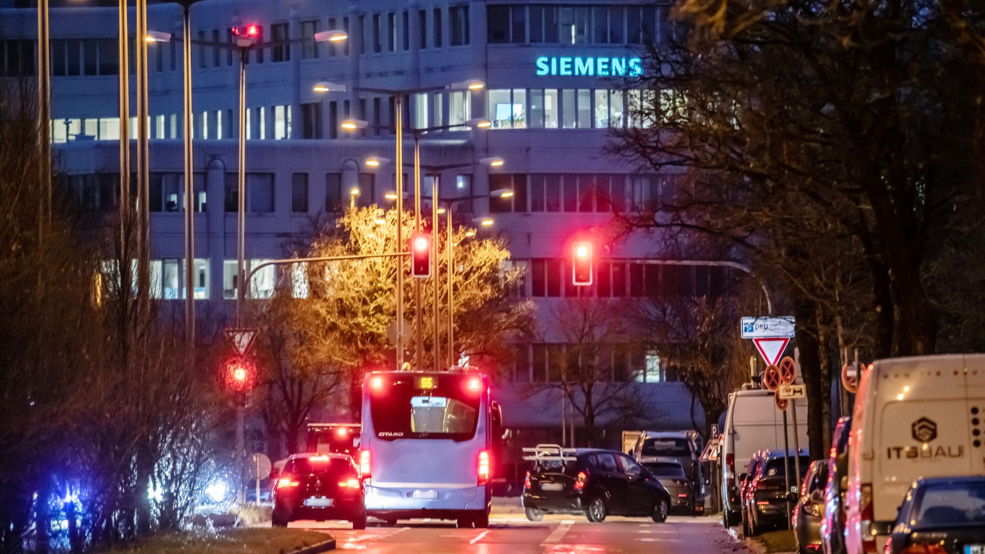 Der Siemens-Standort in München-Perlach (Archivbild): Da das Unternehmen sich zunehmend nach Garching verlagert, ist die Umgestaltung des Parkplatzes möglich.