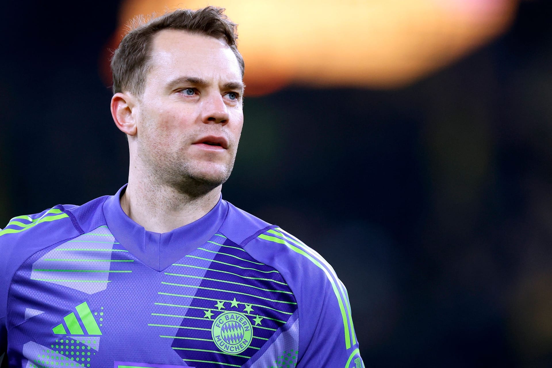 Manuel Neuer: Der Bayern-Torwart löst bei einigen Fans Verwunderung aus.