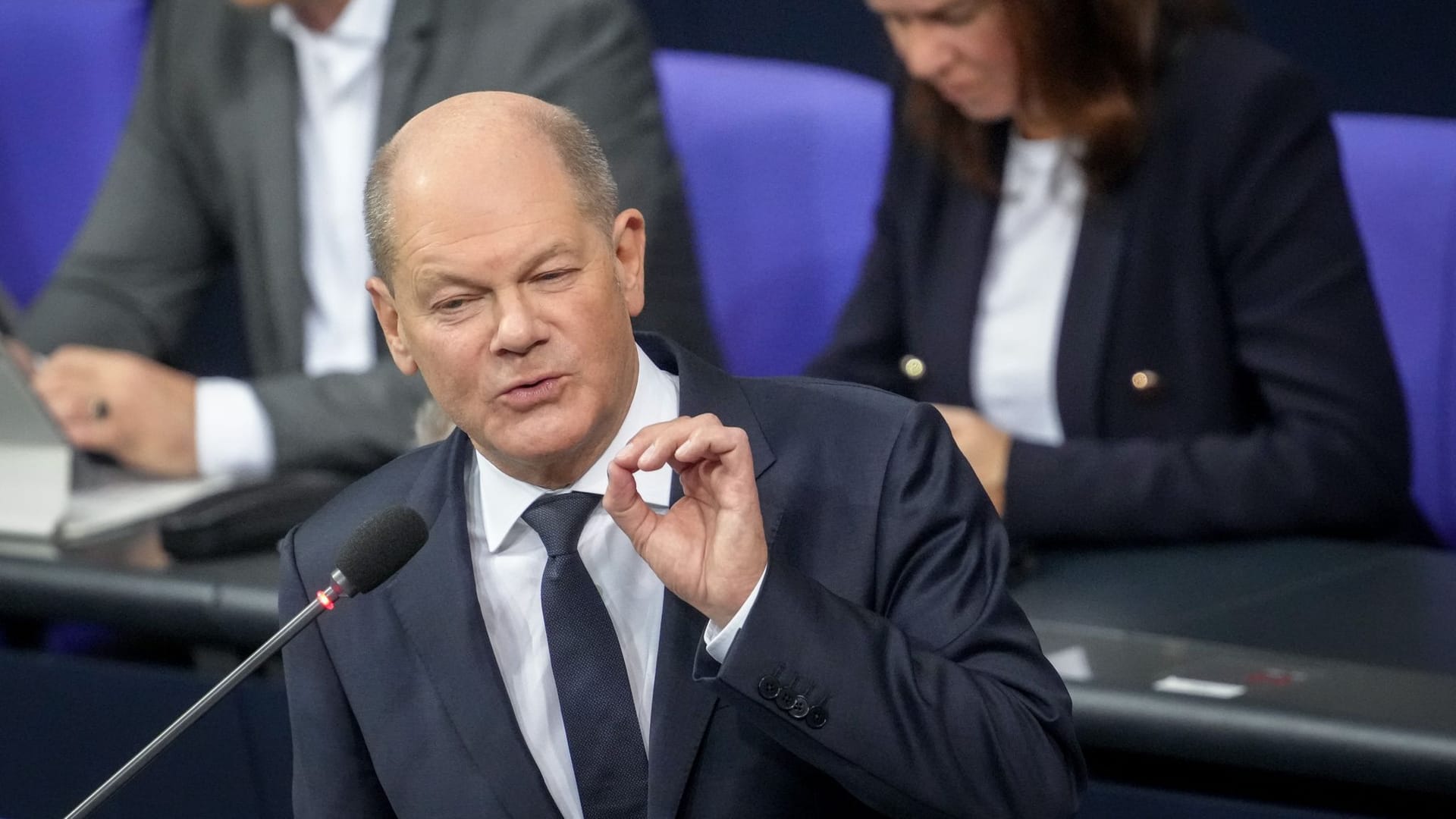 Olaf Scholz: Der Kanzler verteidigt seine Ukraine-Politik im Bundestag.