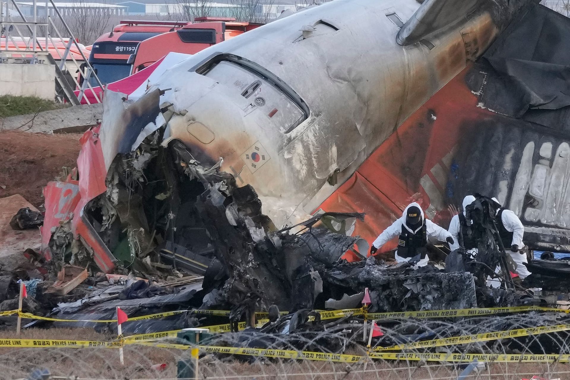 Passagierflugzeug in Südkorea verunglückt