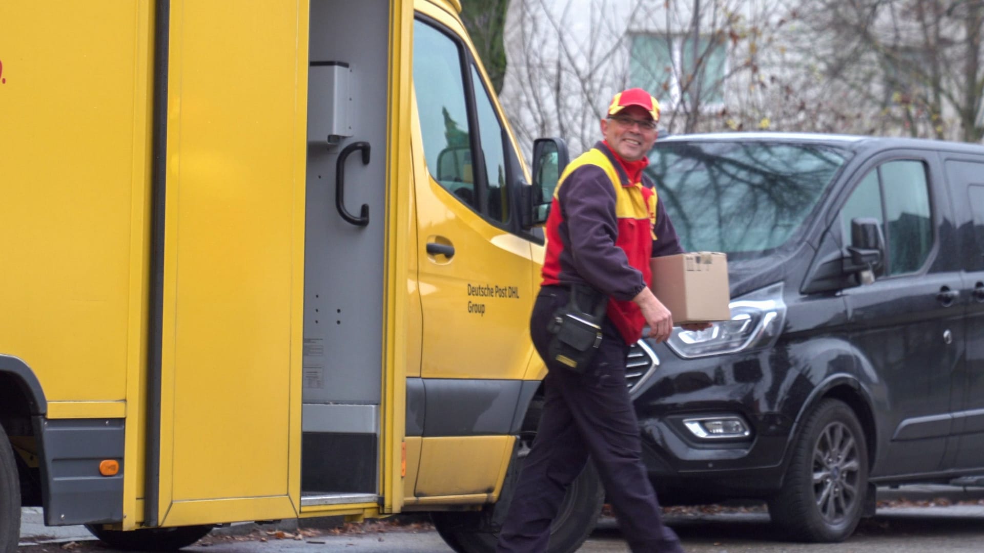 DHL-Bote Mario Zahl.