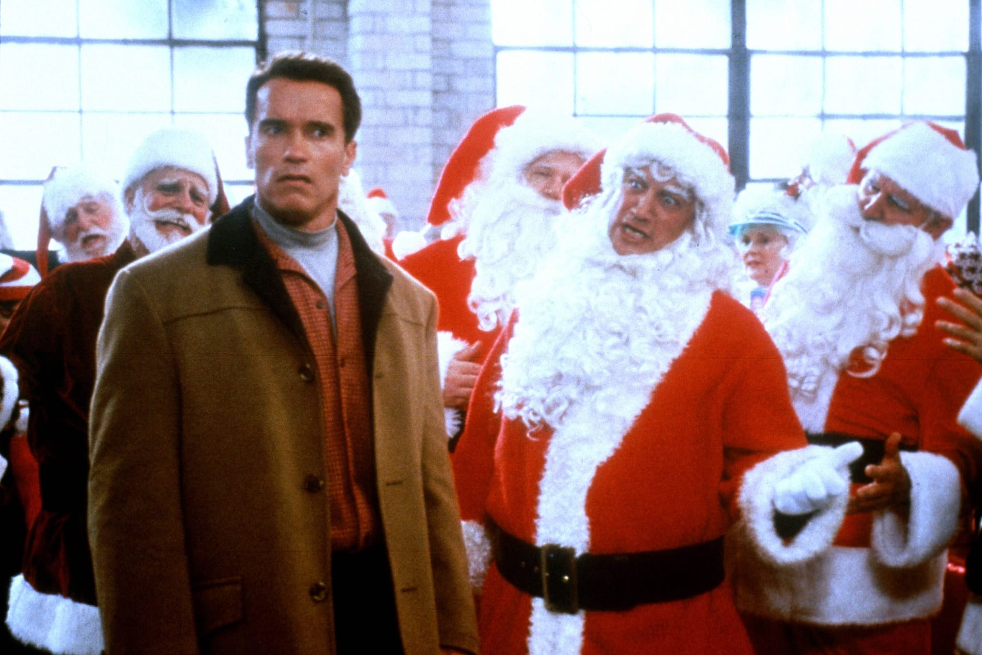 "Jingle All The Way": Arnold Schwarzenegger ist in dem Film auf der Jagd nach einem Spielzeug namens Turbo-Man.