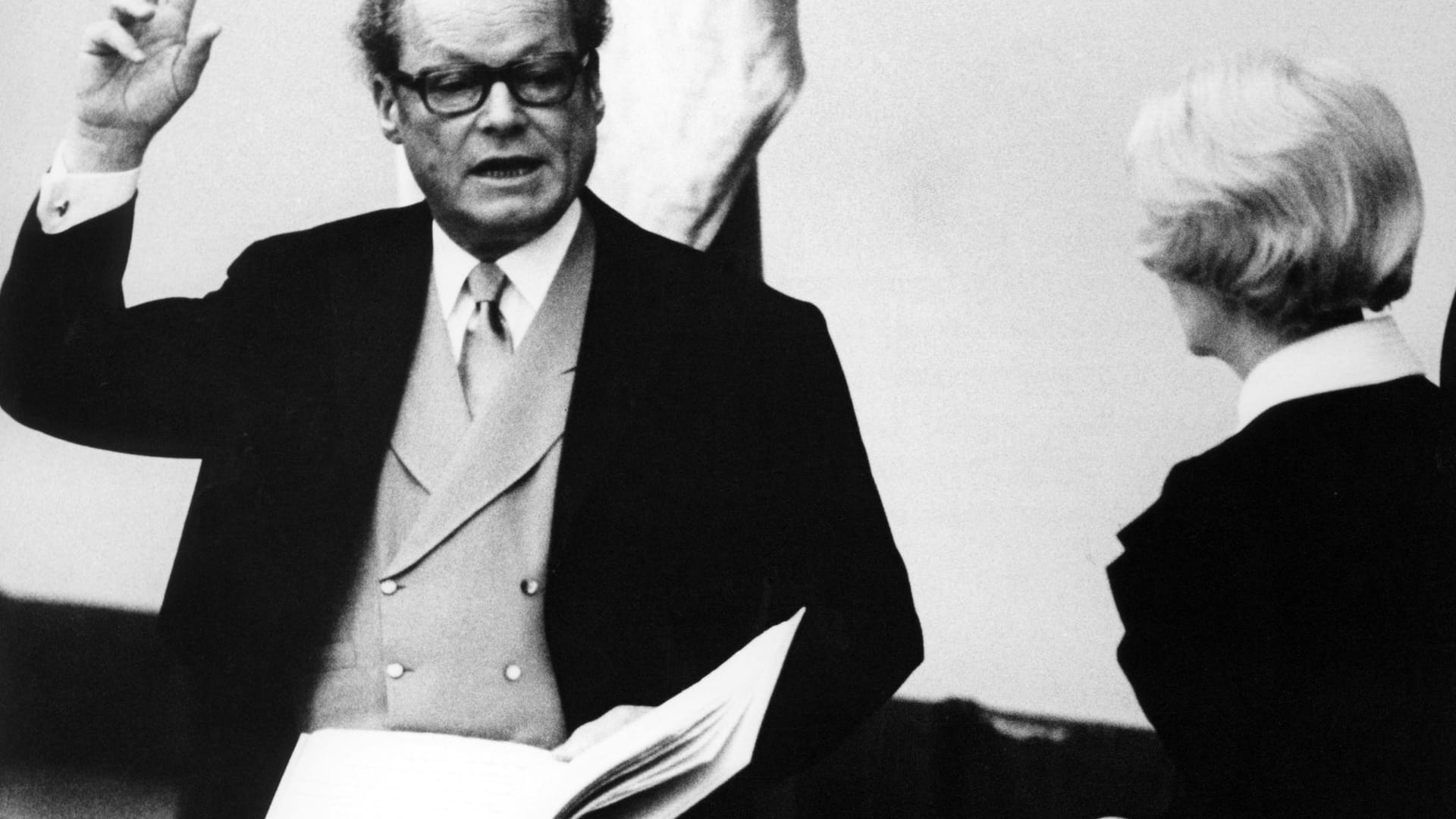 Bundeskanzler Willy Brandt wird vereidigt