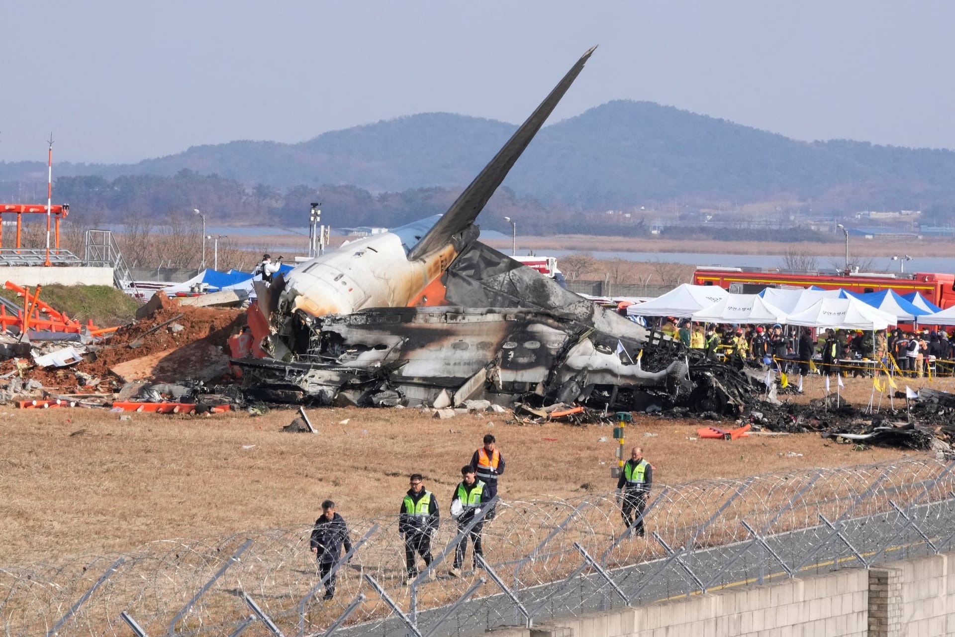 Passagierflugzeug in Südkorea verunglückt