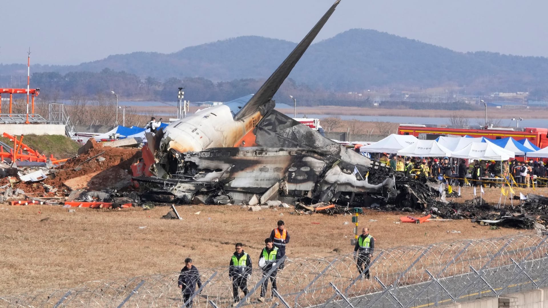 Passagierflugzeug in Südkorea verunglückt