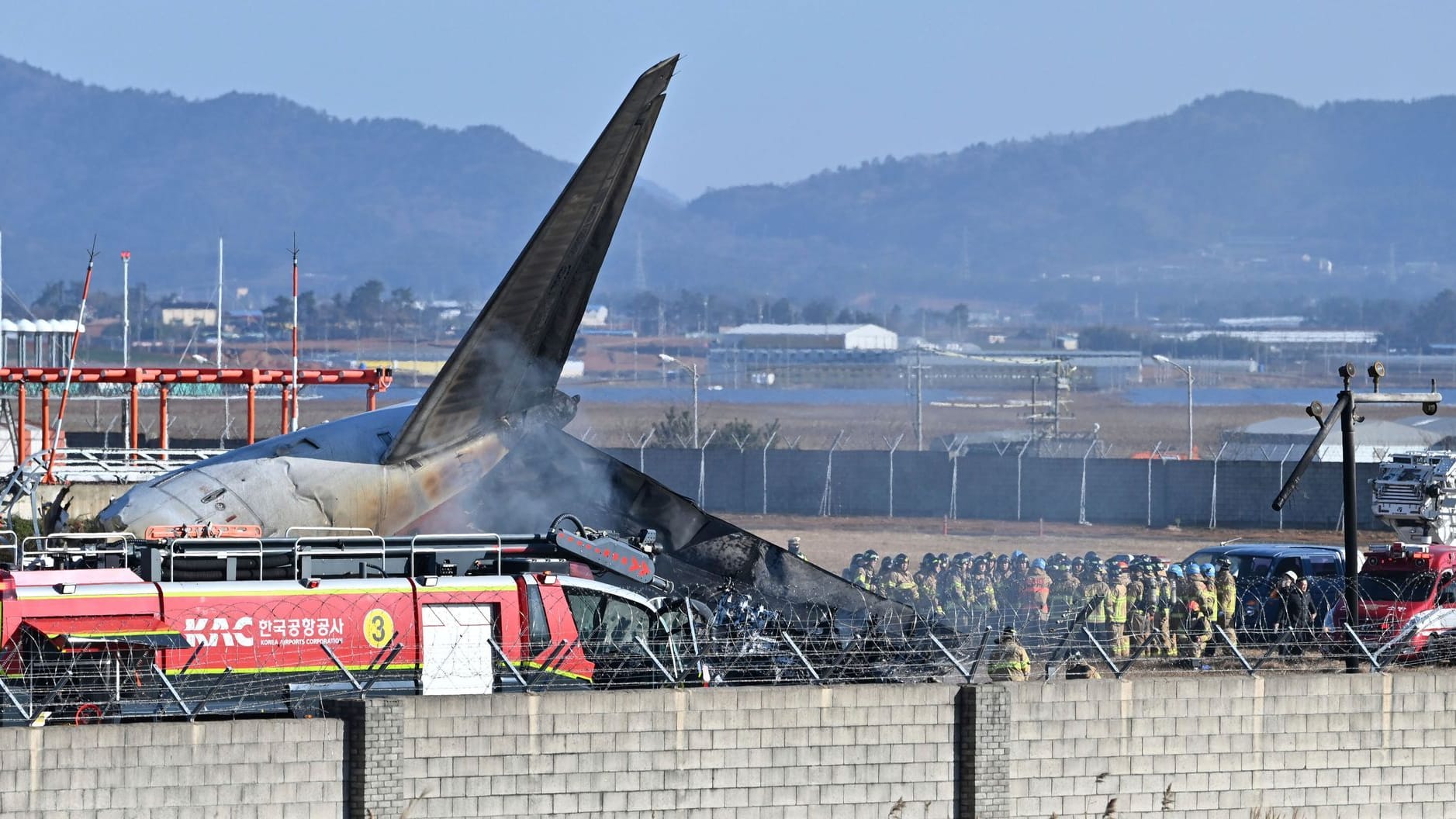 Passagierflugzeug in Südkorea verunglückt