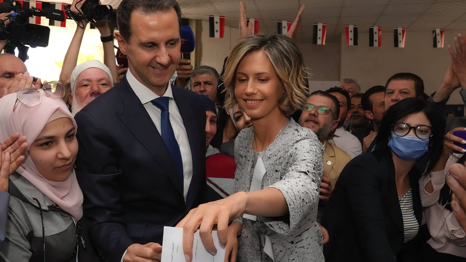 Der Diktator und seine Frau: Asma al-Assad stand ihrem Mann auch bei den Scheinwahlen in Syrien im Jahr 2021 zur Seite.