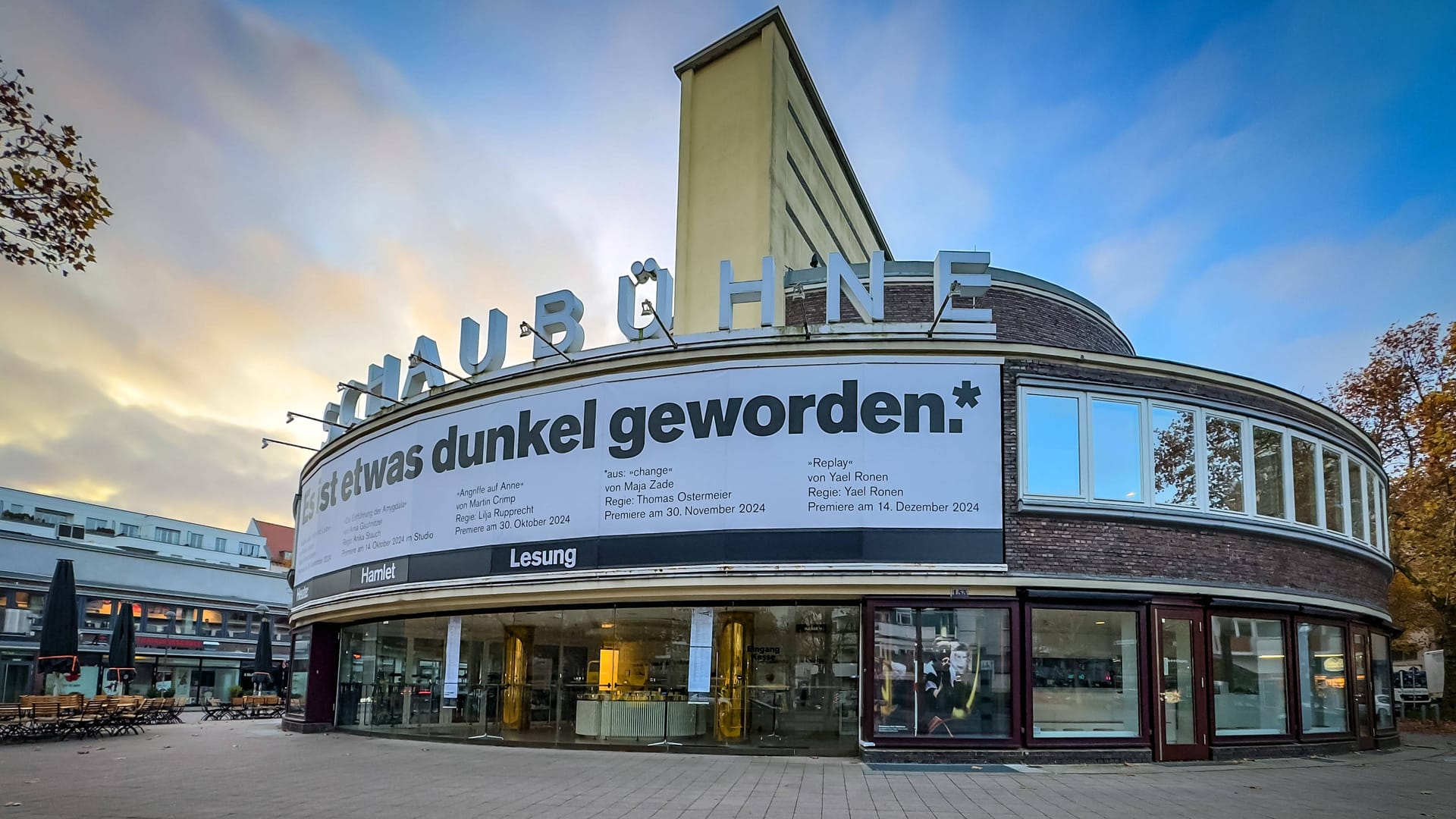 Die Schaubühne in Charlottenburg-Wilmersdorf (Archivbild): Insbesondere der Verkehr und die Kultur sollen von der neuen Kürzungsliste "profitieren".