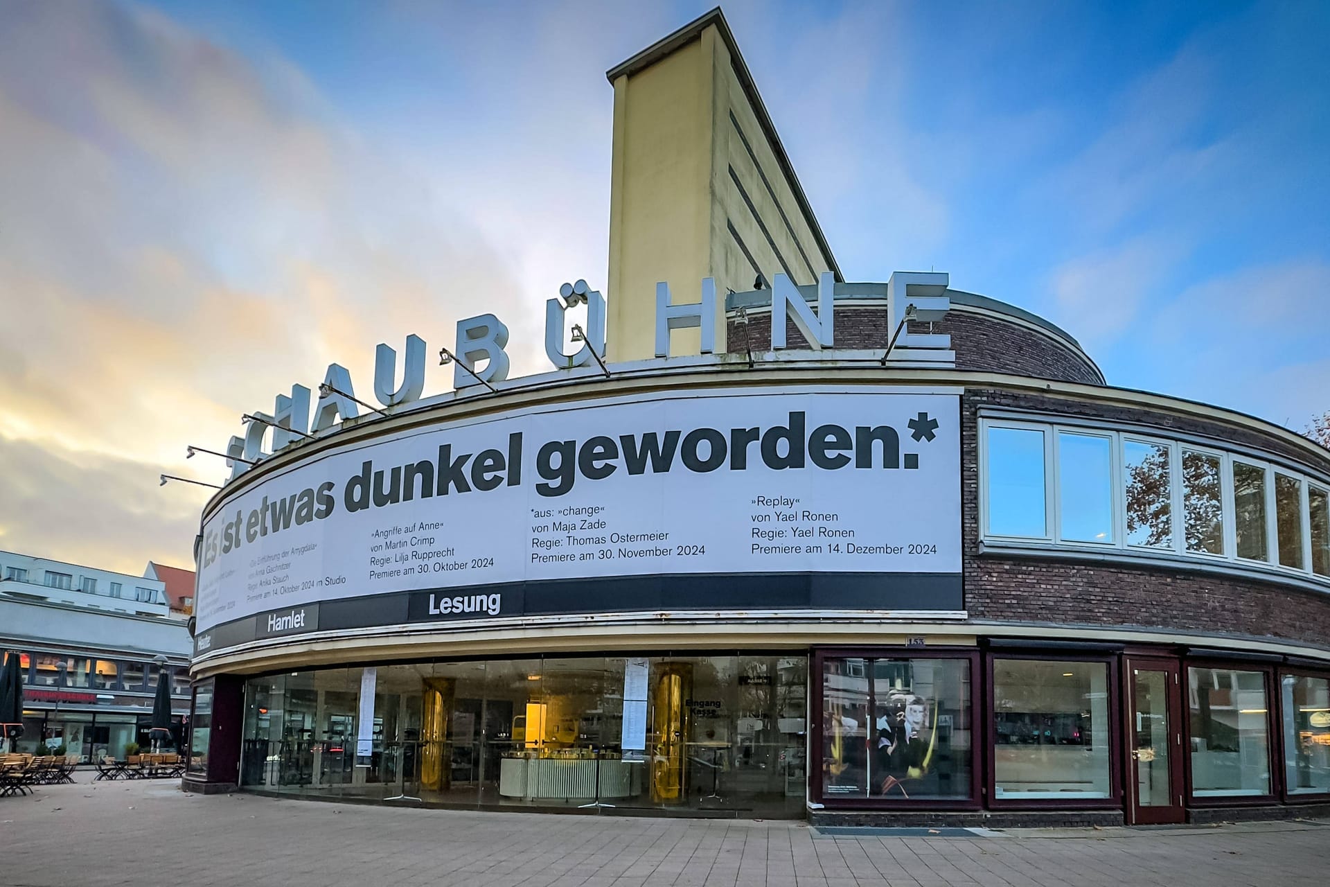 Die Schaubühne in Charlottenburg-Wilmersdorf (Archivbild): Insbesondere der Verkehr und die Kultur sollen von der neuen Kürzungsliste "profitieren".