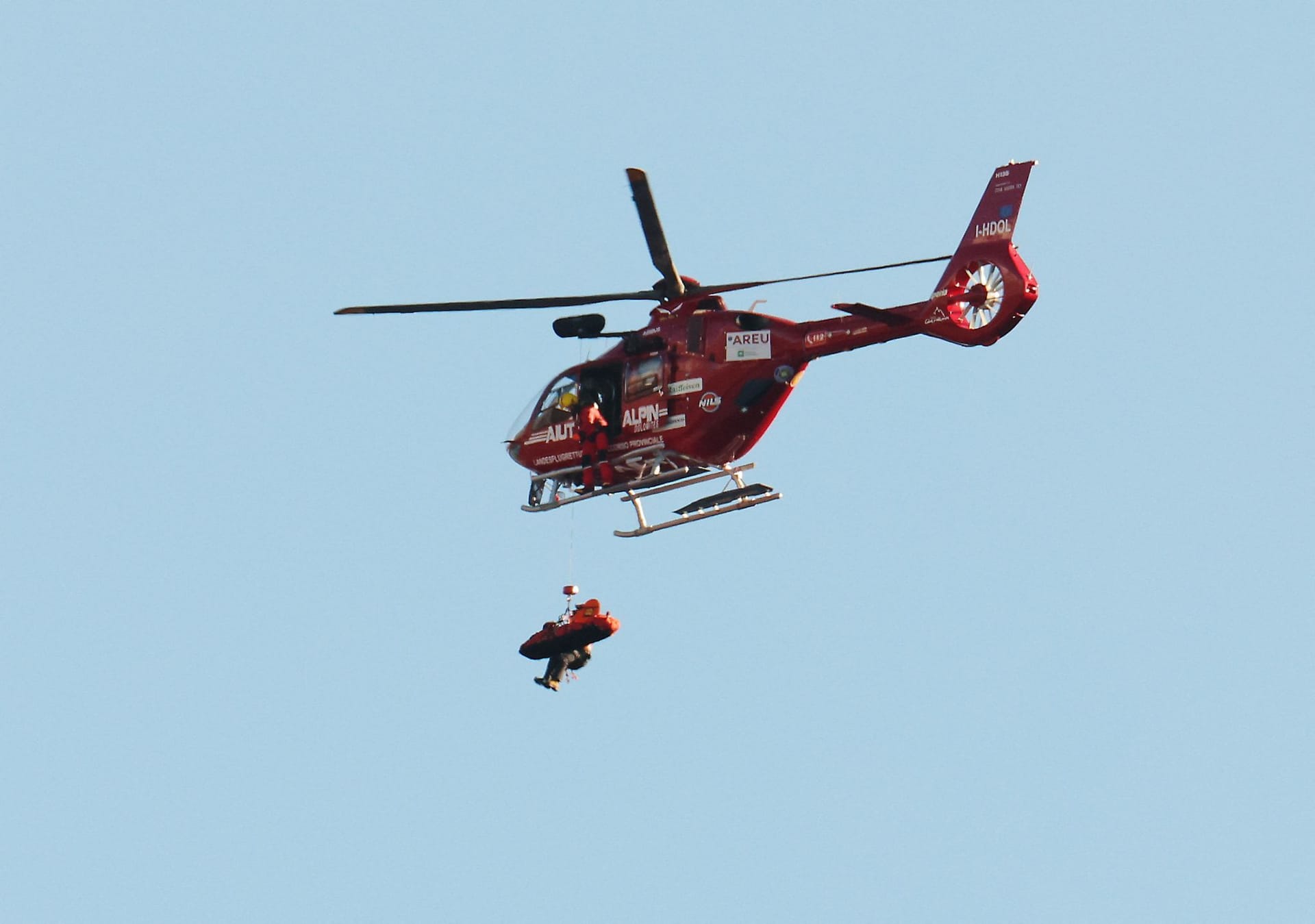 Mit dem Helikopter wurde der Schweizer ins Krankenhaus gebracht.