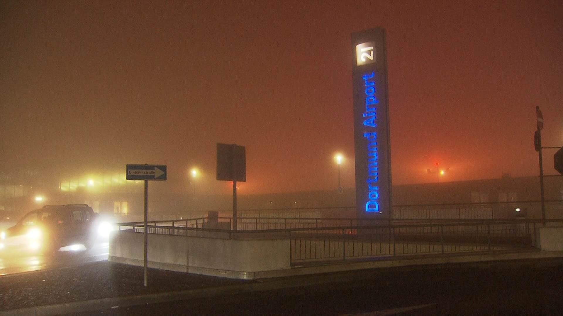 Dichter Nebel in Dortmund: Passagiere konnten hier nicht weiterfliegen.