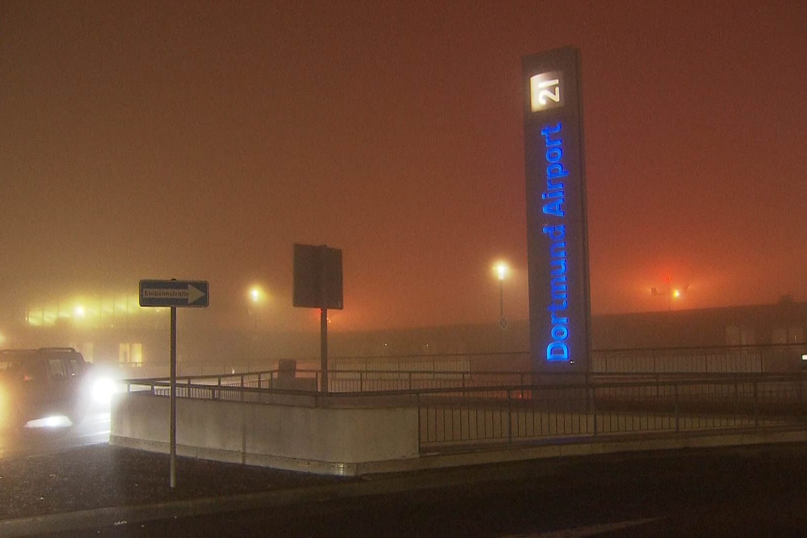 Dichter Nebel in Dortmund: Passagiere konnten hier nicht weiterfliegen.