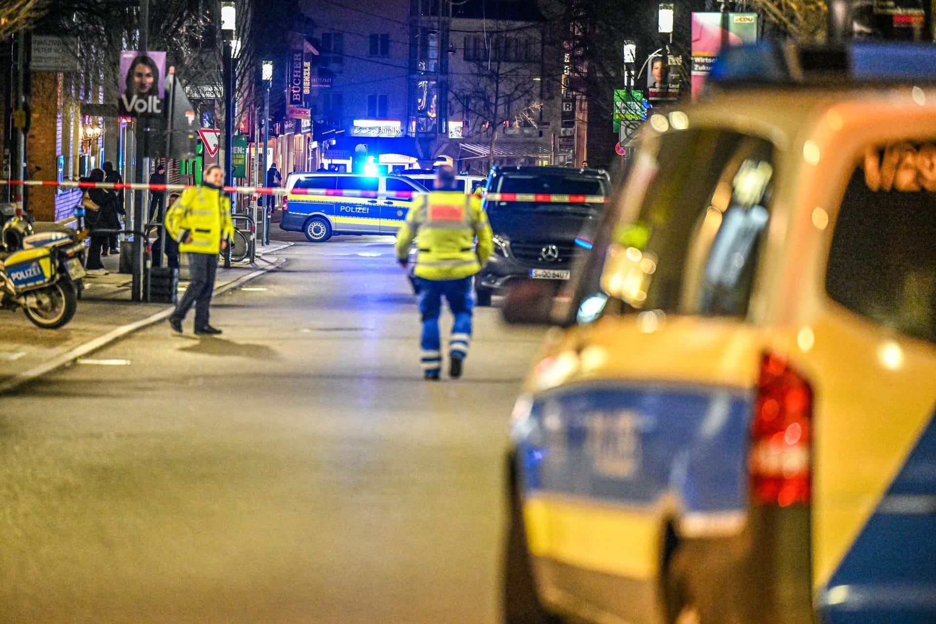 Schwer verletzter Mann in Stuttgart gefunden - Fahndung