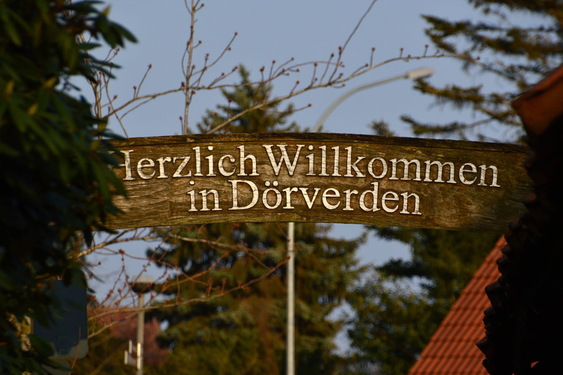 Schild in Dörverden: Dort befinden sich die Überreste einer Schießpulver-Fabrik.