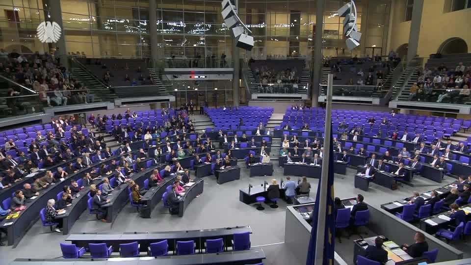 BUNDESTAG-ABSTIMMUNG/ERGEBNIS