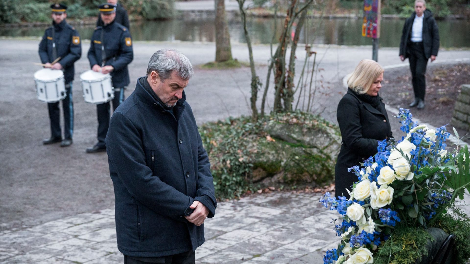 Nach tödlichem Angriff in Aschaffenburg - Trauerfeier