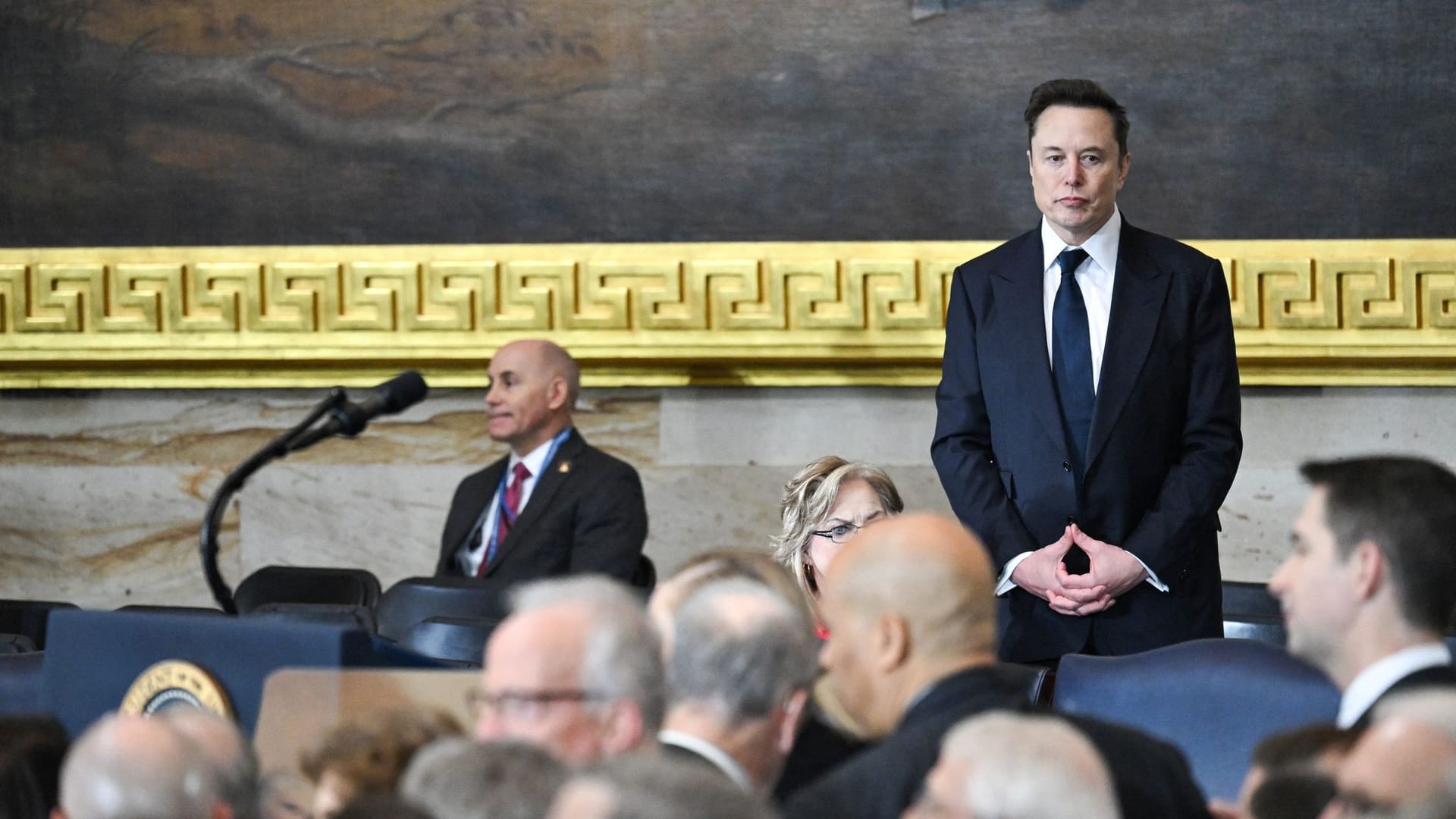 Tesla-CEO Elon Musk in der Rotunde des Weißen Hauses.