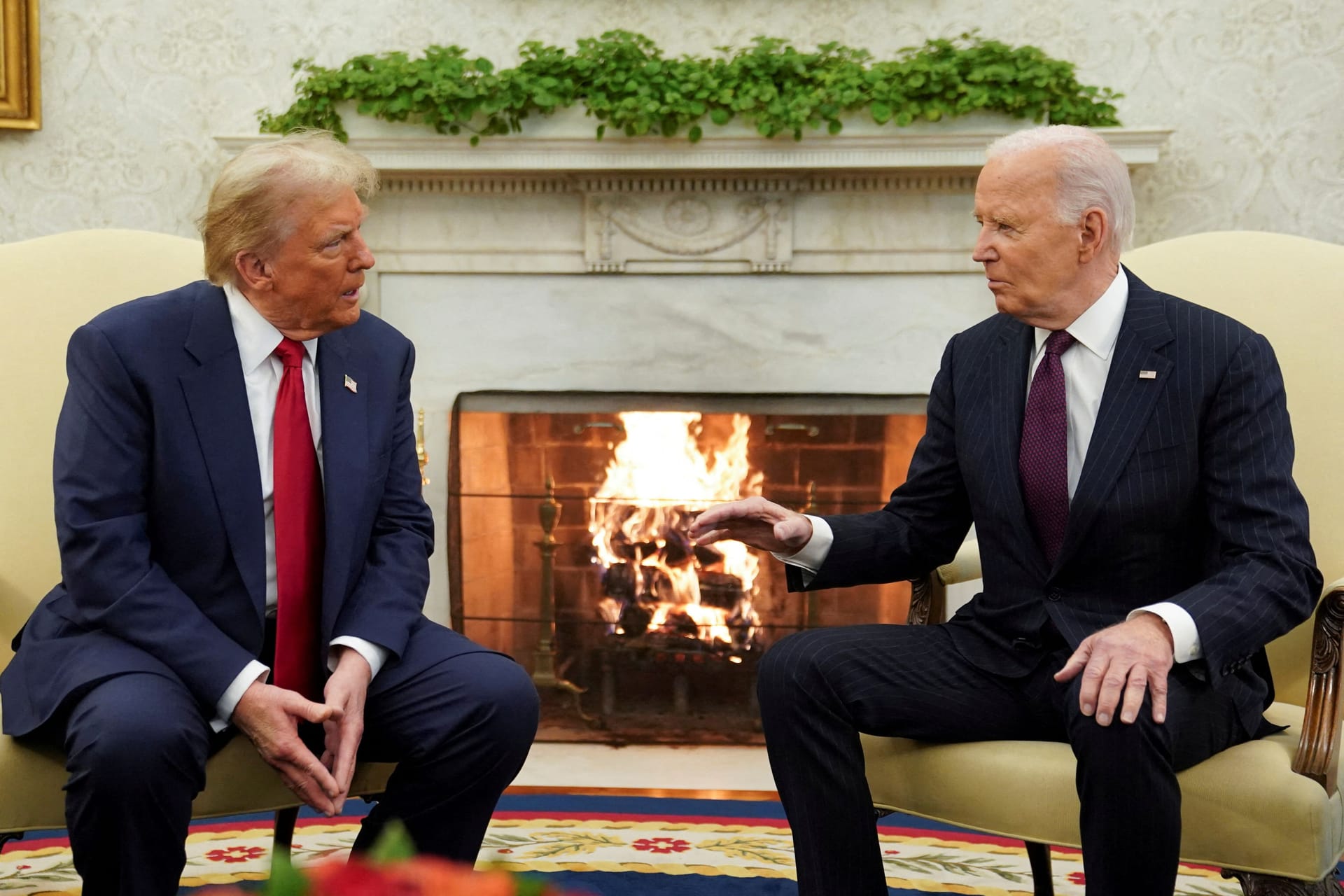 Am 13. November traf Joe Bide im Oval Office zusammen mit Donald Trump: Es wurde ein langes Gespräch.