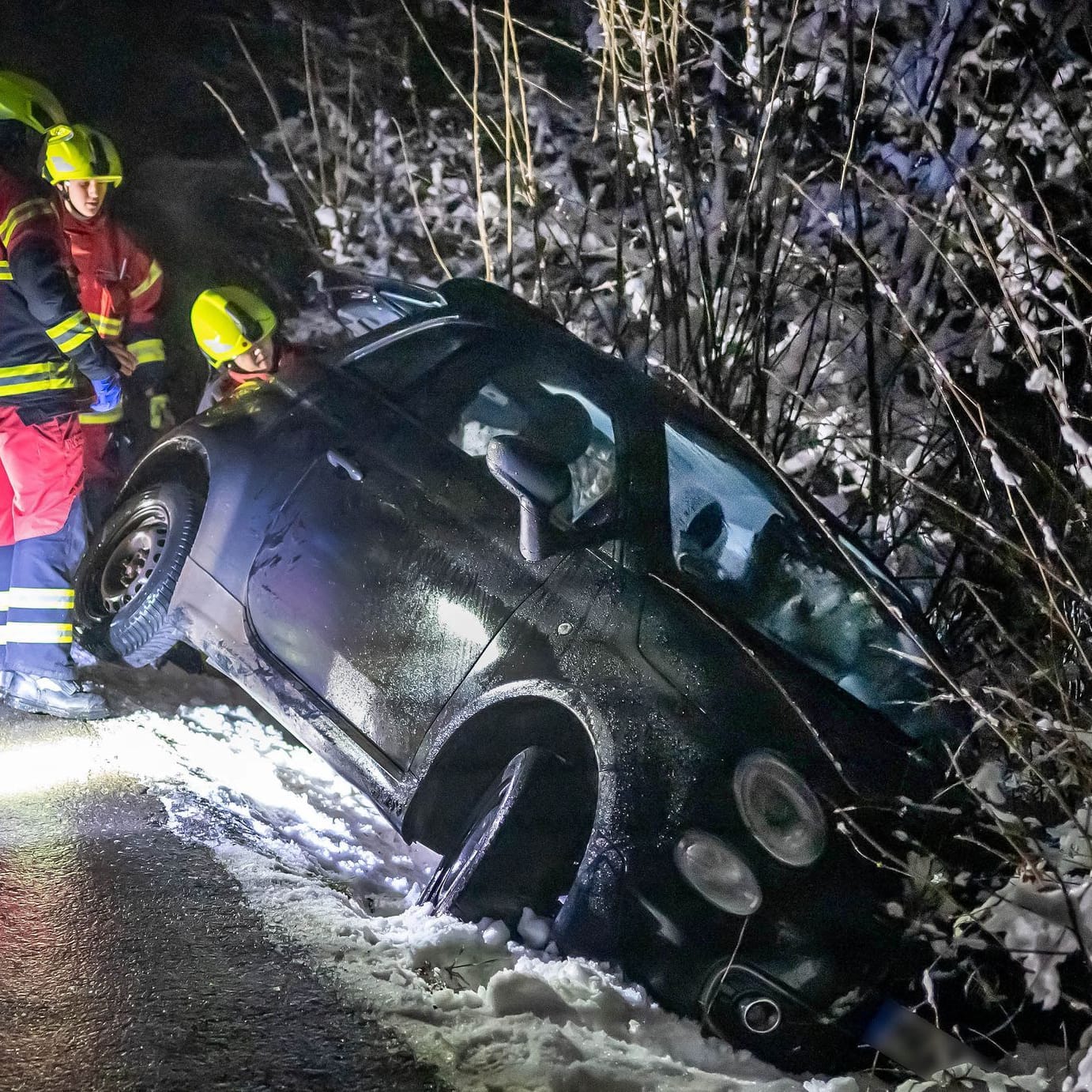 Mehrere Glatteis-Unfälle im Sauerland