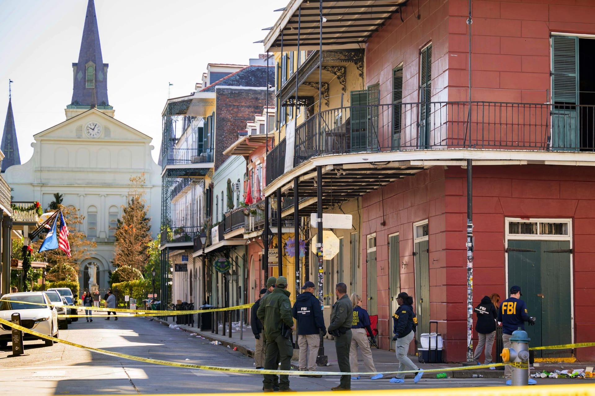 Auto fährt in Menschenmenge in New Orleans