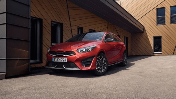 Den Kia Ceed gibt es als Hatchback und auch als Kombi mit 140 PS.